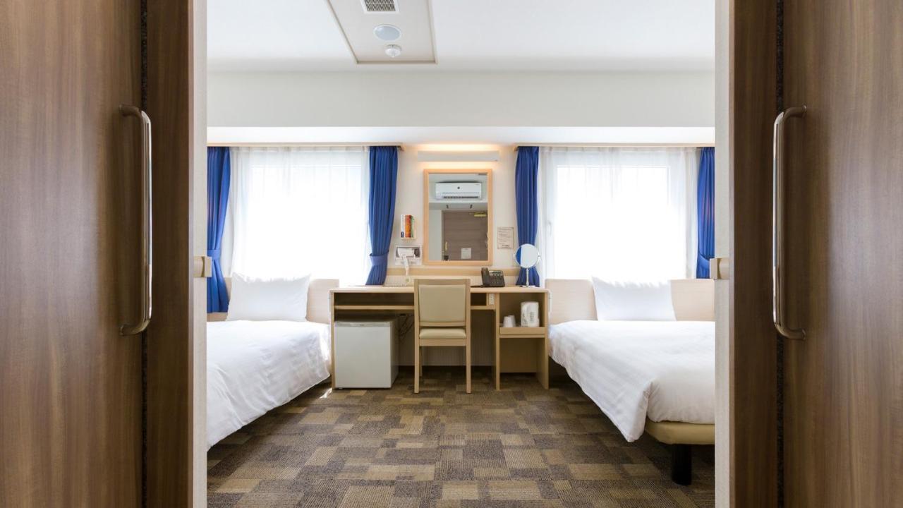 Toyoko Inn Shiki Eki Higashi Guchi Экстерьер фото